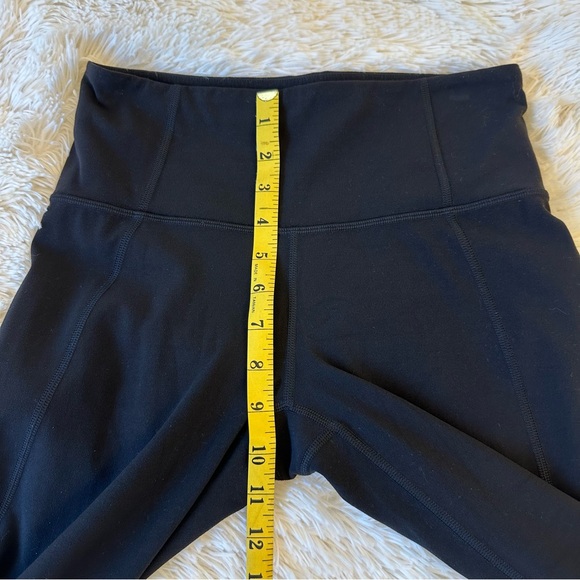 Athleta Salutation Black Capri Leggings Size: Small - Picture 5 of 9